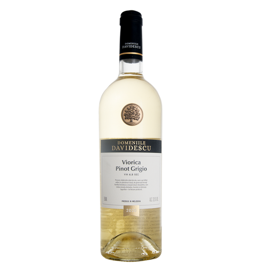 Domenille Davidescu Viorica & Pinot Grigio